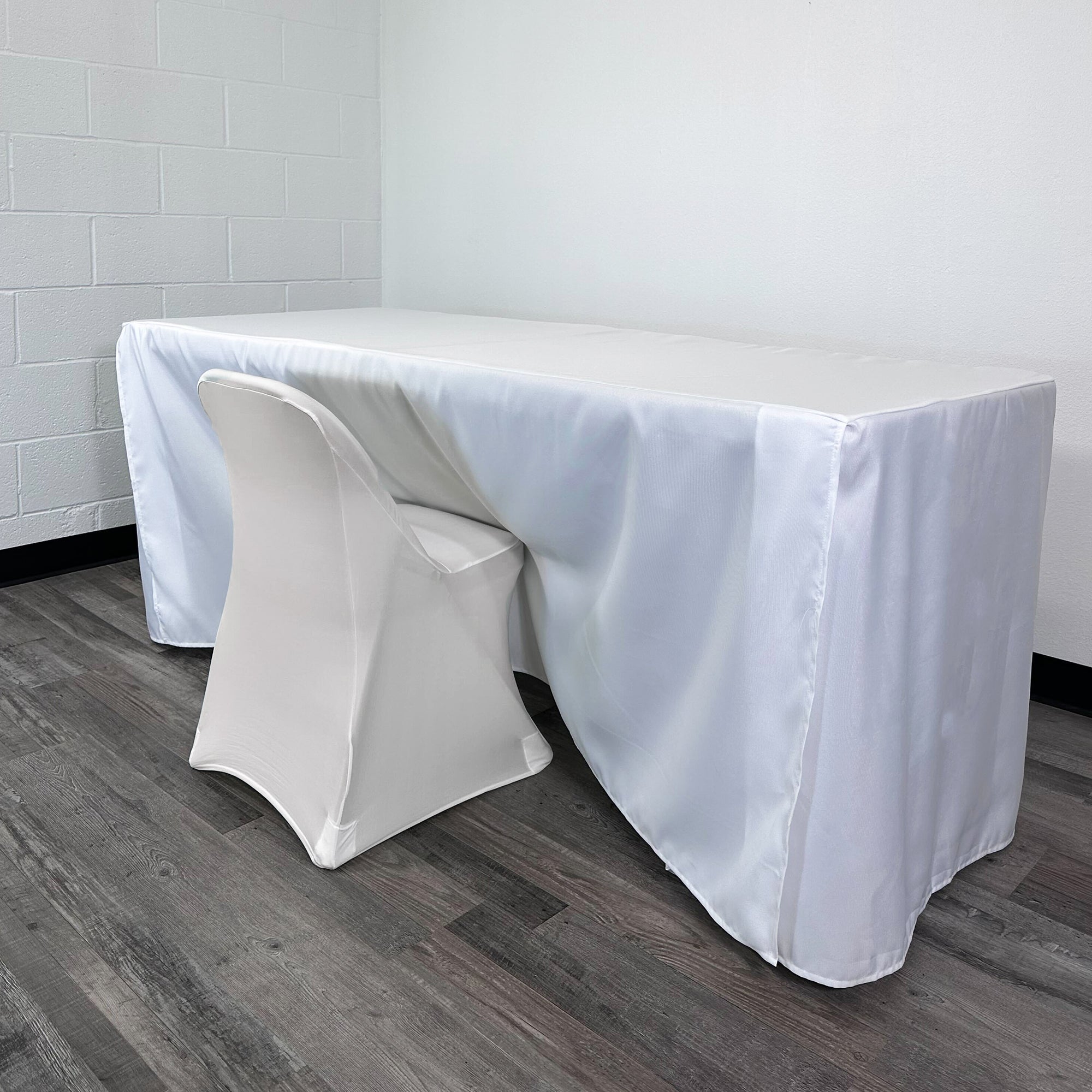 LinenTablecloth 6 Ft Fitted Polyester Tablecloth – Solid – Weddings/Tradeshows